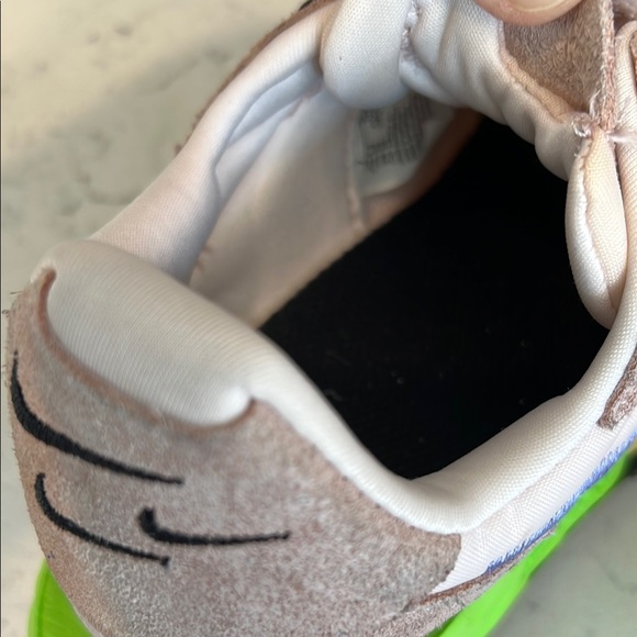 Nike Wmn’s Fontanka Waffle Pink Oxford Ghost Green Colorway Sneakers - Size US 7 - Picture 16 of 16